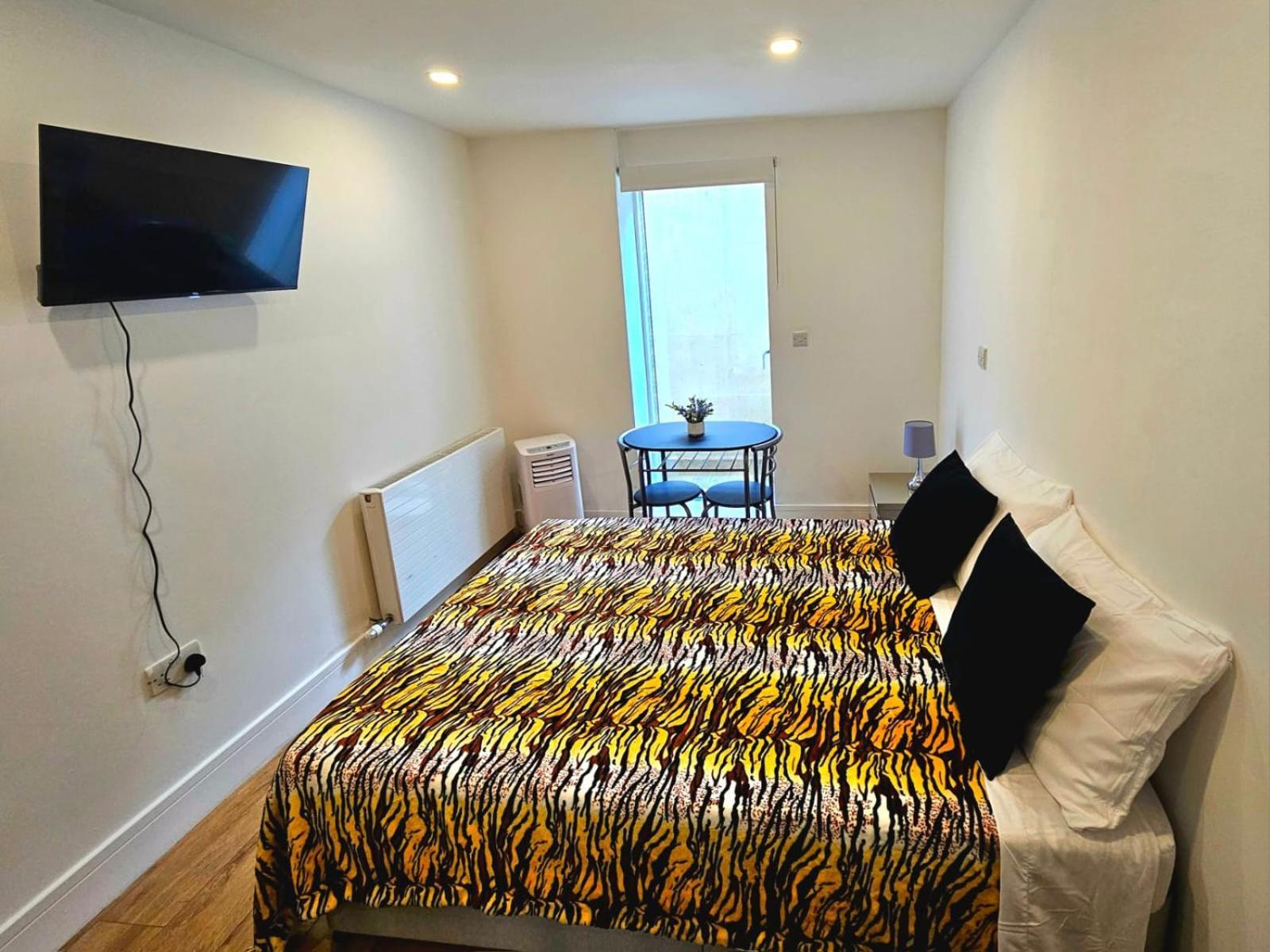 Oliver Double Room Лондон Екстериор снимка